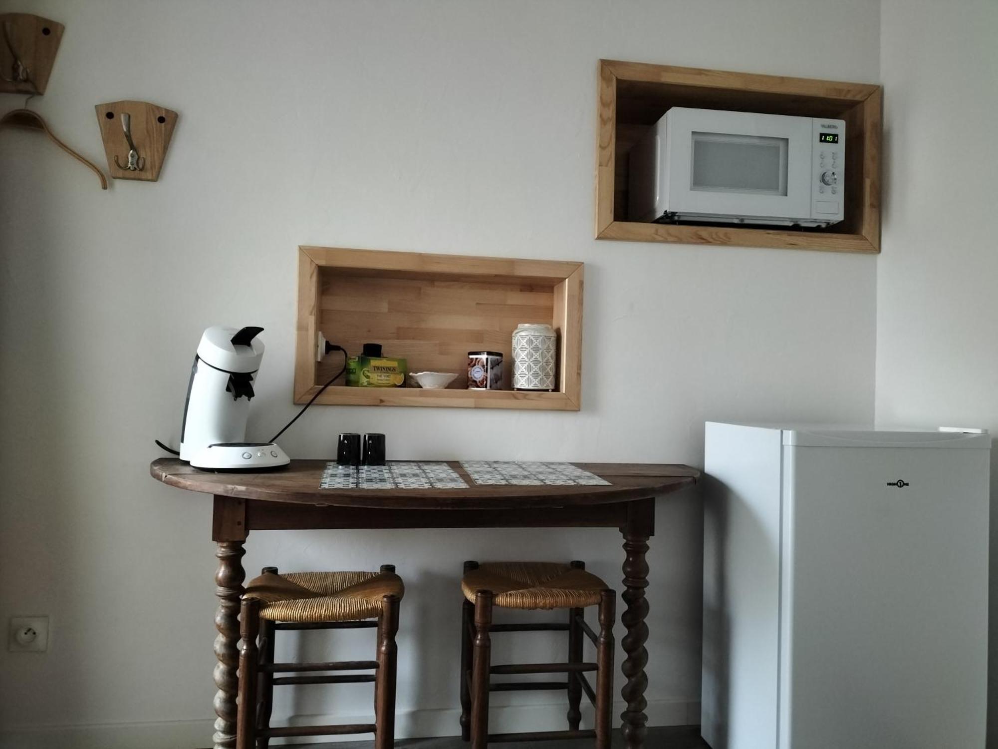 Logement Entier 3 Pieces Et Terrasse Mazieres-en-Gatine ภายนอก รูปภาพ